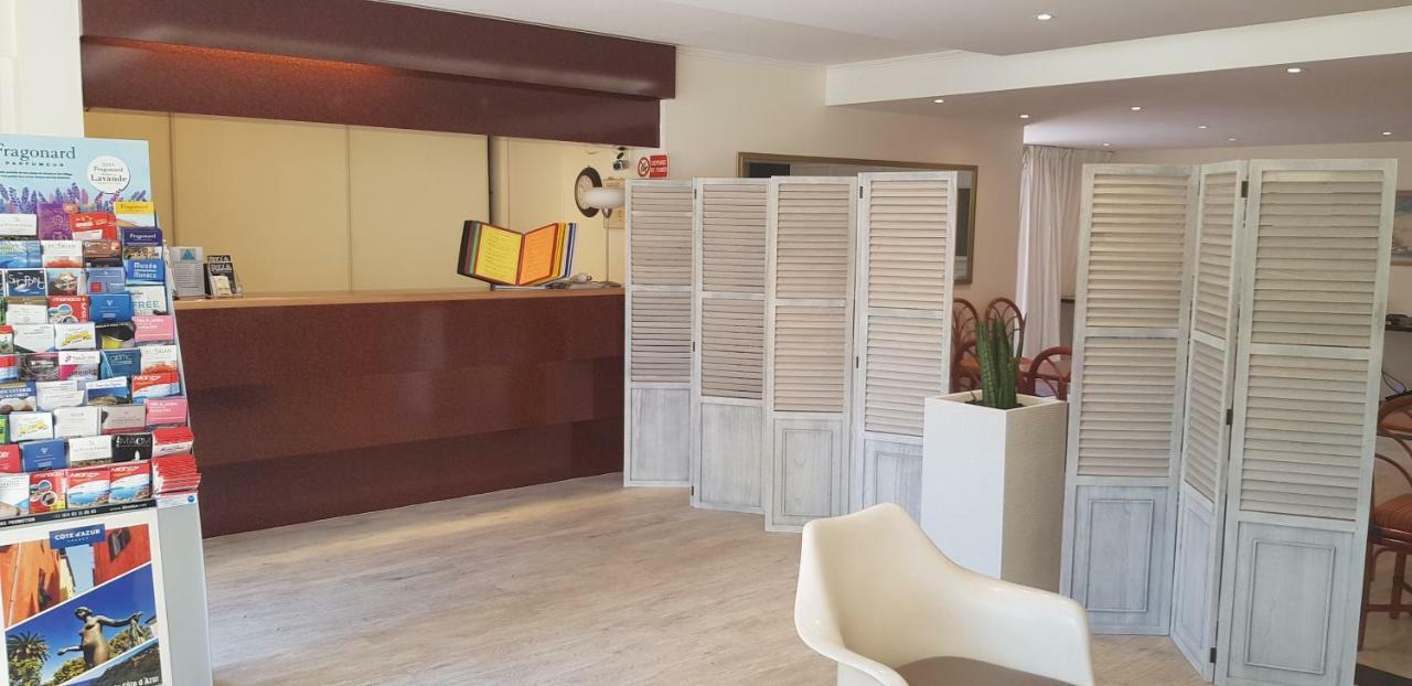 Hotel Le Galoubet Villeneuve-Loubet Exterior foto